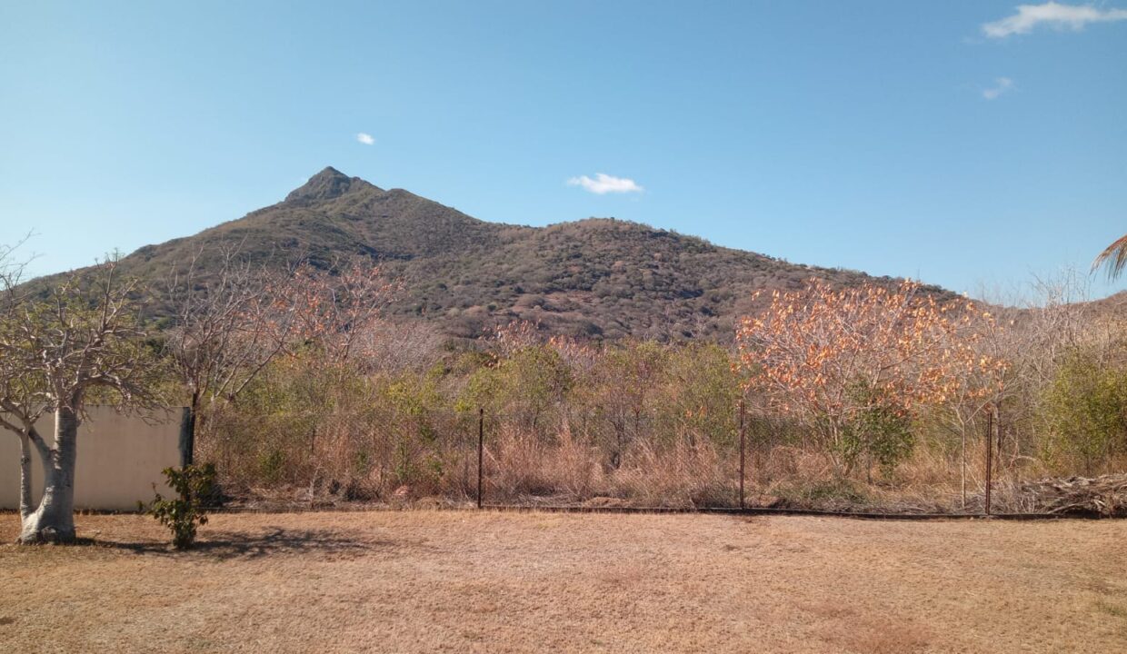 50 perches Residential Land for Sale in Tamarin 12