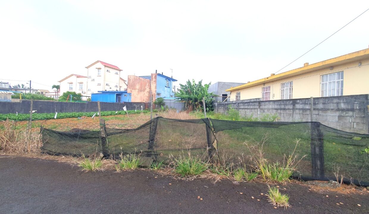 9 perches prime residential land for sale in Verdun 3