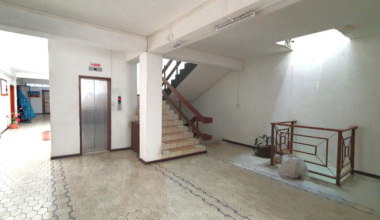 Fully furnished Apartment for sale in Vacoas 9