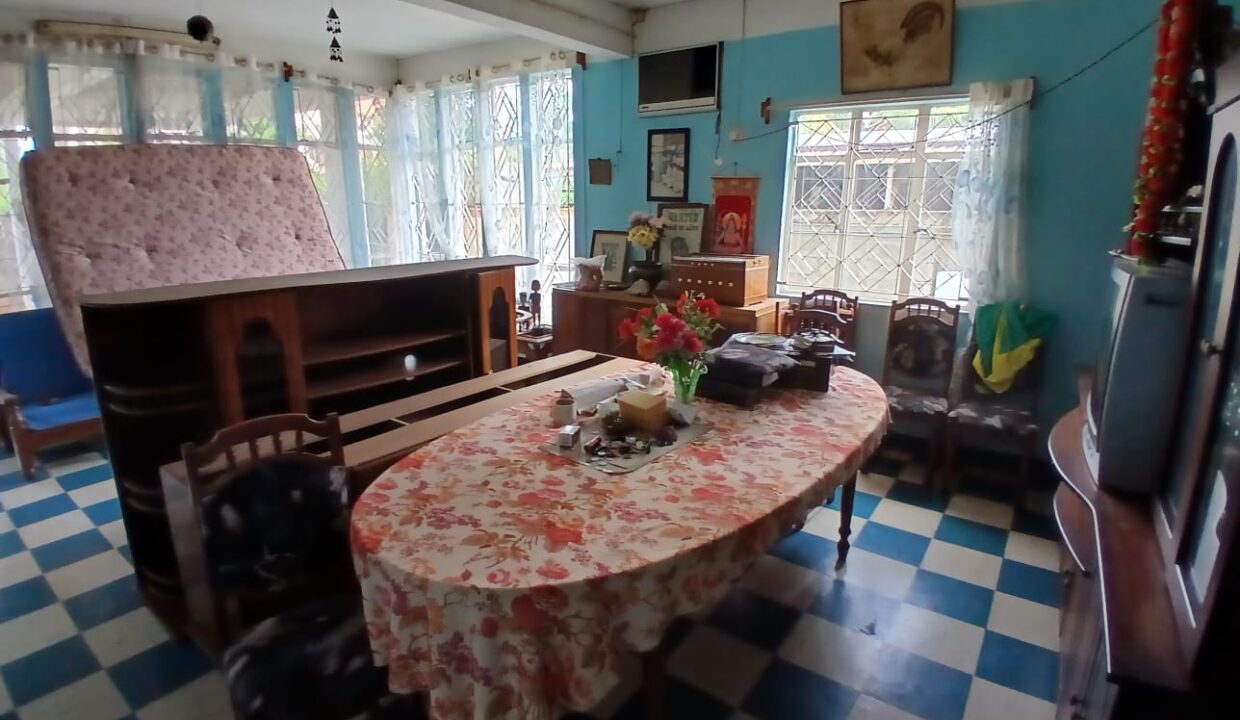 House for sale in Morc Raffray, Albion 7