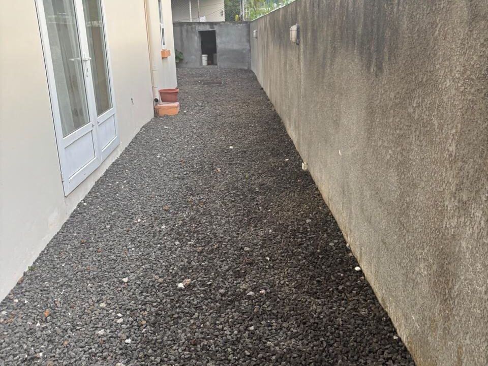 Individual House for Sale in Roches Brunes 10