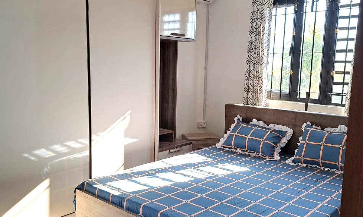 Stylish Fully Furnished 3-Bedroom Duplex with Pool & Home Office Potential for Rent in Flic en Flac10