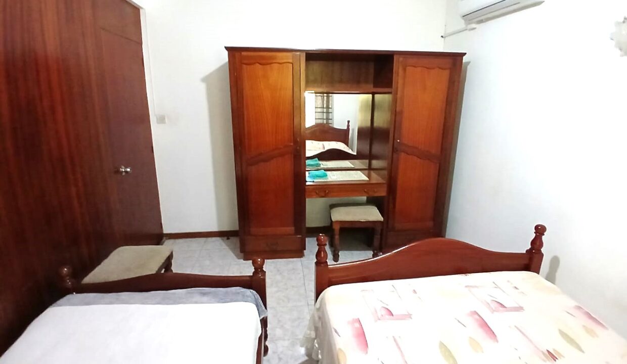 Beachfront House for Rent – Albion, Mauritius (14)