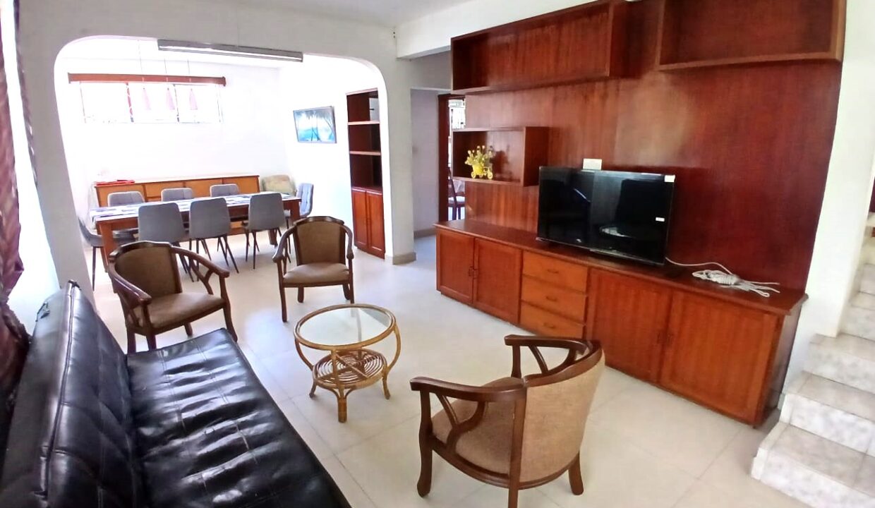 Beachfront House for Rent – Albion, Mauritius (17)