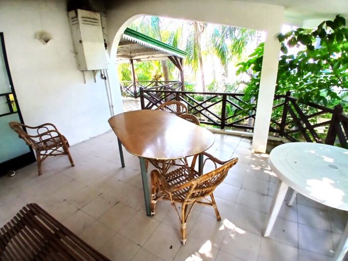 Beachfront House for Rent – Albion, Mauritius (2)