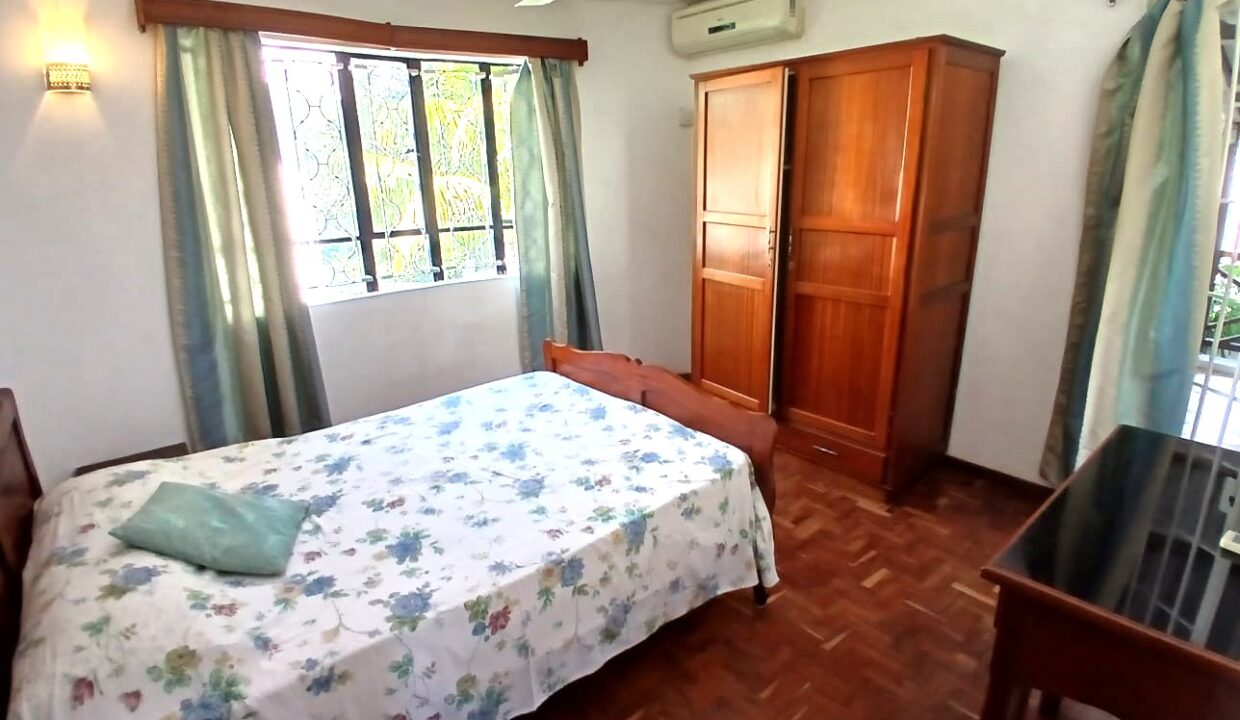 Beachfront House for Rent – Albion, Mauritius (6)