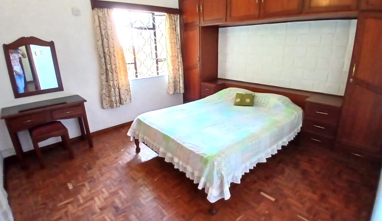 Beachfront House for Rent – Albion, Mauritius (7)