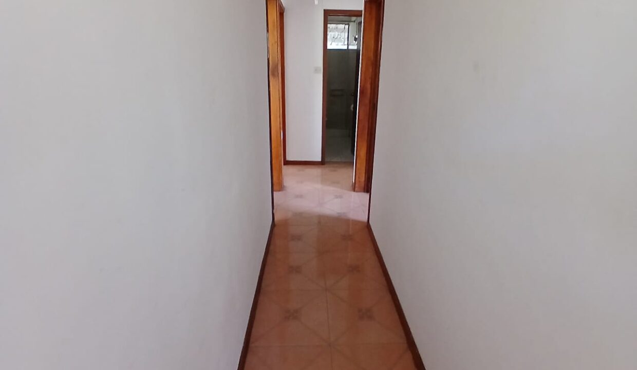 Beachfront House for Rent – Albion, Mauritius (9)