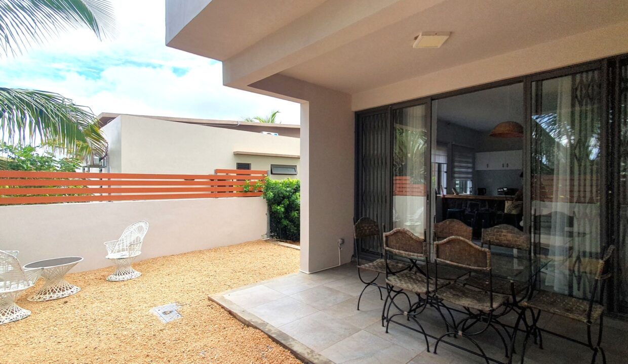 Brand-New 2-Bedroom Apartment with Private Garden for Rent – Les Veloutiers Residence, Albion(18)