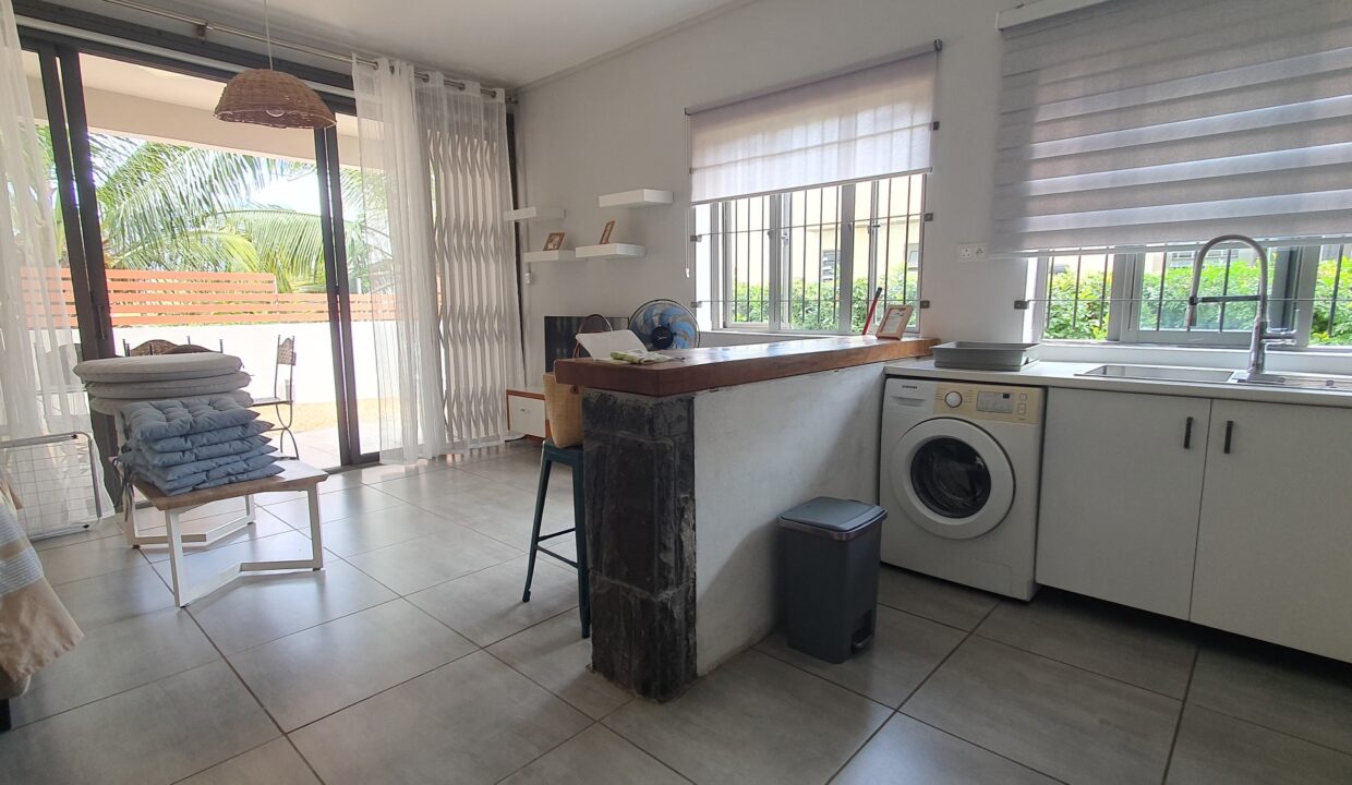 Brand-New 2-Bedroom Apartment with Private Garden for Rent – Les Veloutiers Residence, Albion(21)