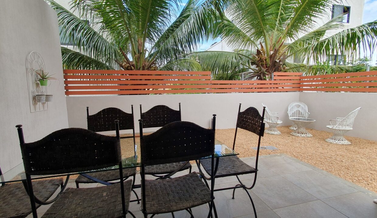 Brand-New 2-Bedroom Apartment with Private Garden for Rent – Les Veloutiers Residence, Albion(5)