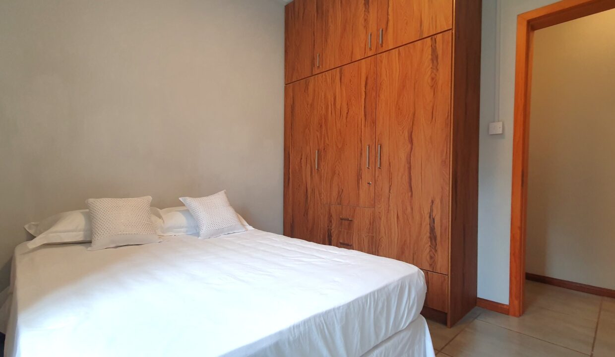 Brand-New 2-Bedroom Apartment with Private Garden for Rent – Les Veloutiers Residence, Albion(7)