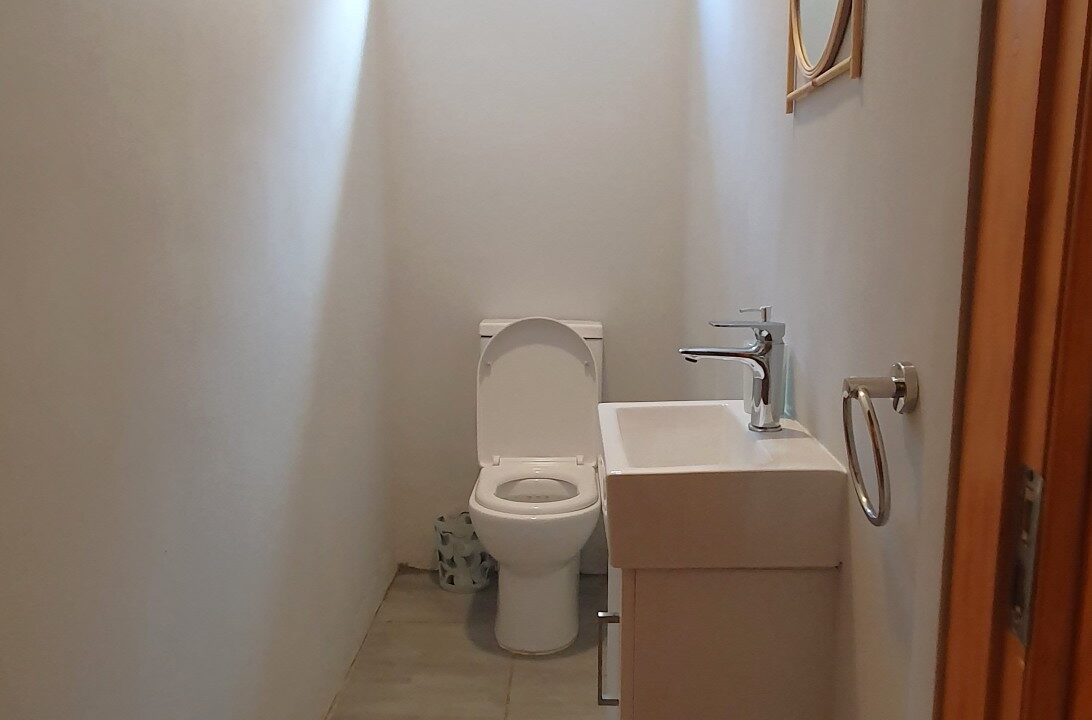 Brand-New 2-Bedroom Apartment with Private Garden for Rent – Les Veloutiers Residence, Albionµ