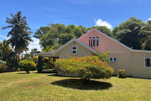 COUNTRYSIDE ESTATE WITH TOURISM POTENTIAL IN Bras d’Eaux