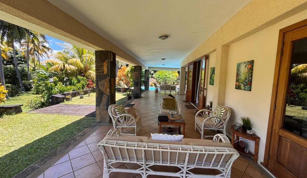 COUNTRYSIDE ESTATE WITH TOURISM POTENTIAL IN Bras d’Eaux (4)