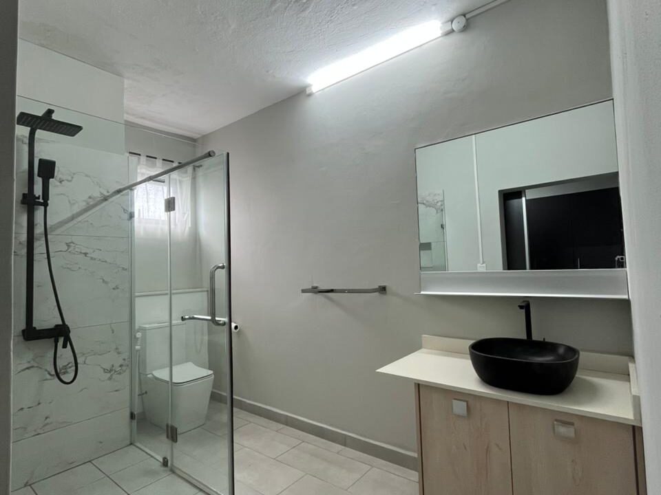 Charming 3-Bedroom Apartment with a Home Office Space for rent in Beau Bassin (4)