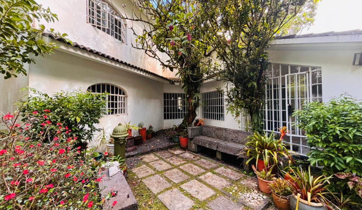 Forest Side, Curepipe — Rare Tropical Property (2)