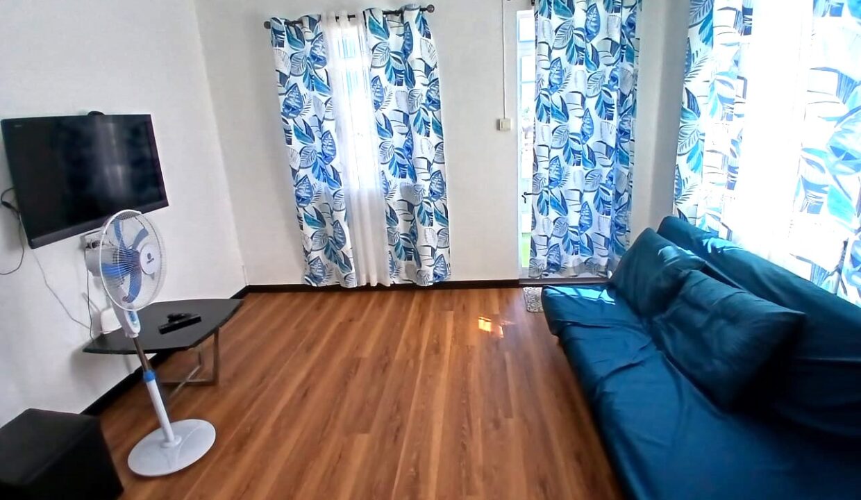 Furnished 1-Bedroom Apartment for Rent – Grand Baie (3)