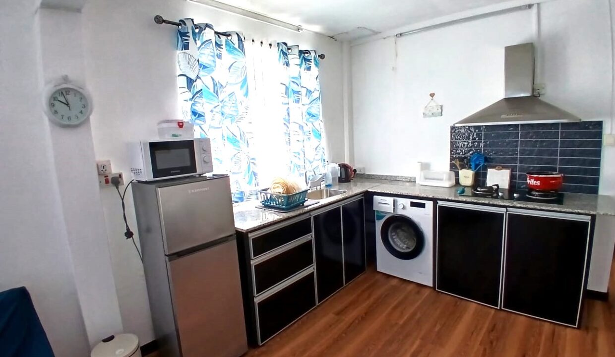 Furnished 1-Bedroom Apartment for Rent – Grand Baie (4)