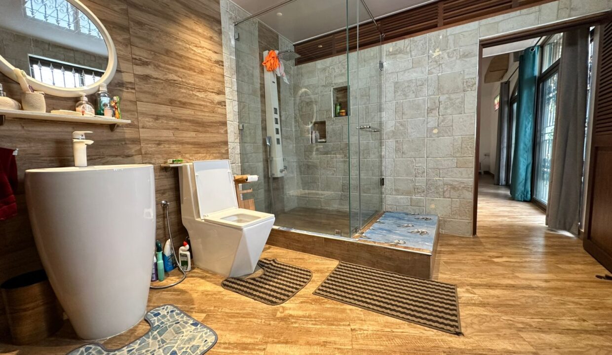 House for Rent in Flic‑en‑Flac (12)