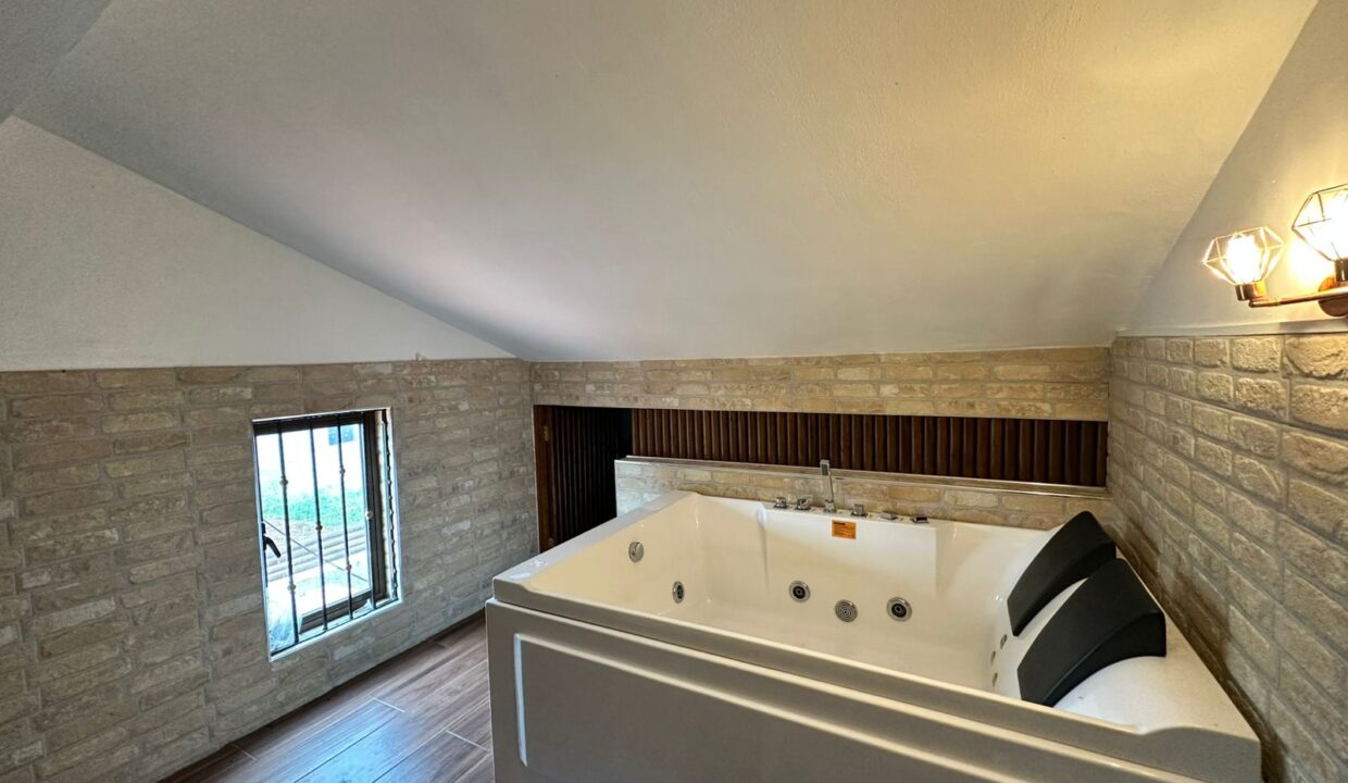 House for Rent in Flic‑en‑Flac (15)