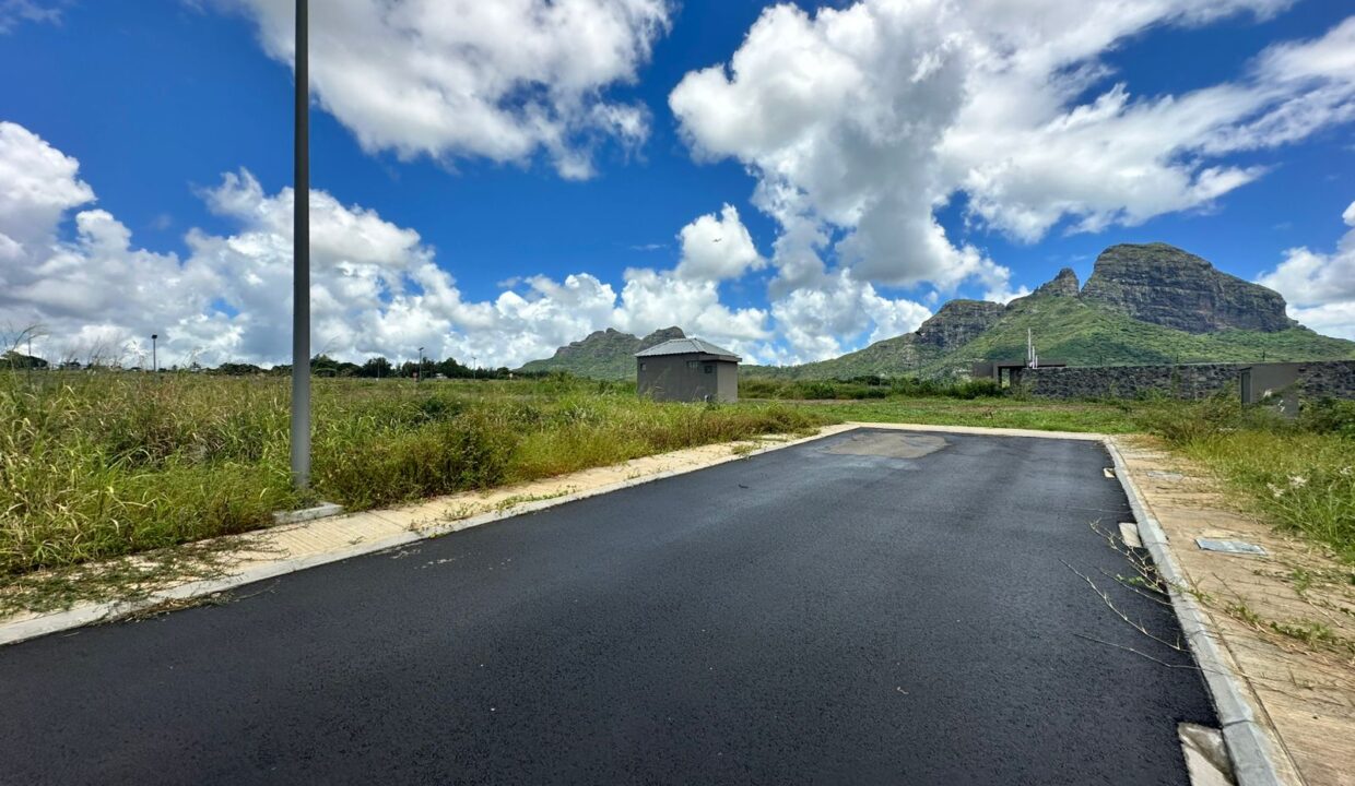 Residential Land for Sale in Pierrefonds – 15.28 Perches in Secure Gated Community, Prime Location Mauritius (2)