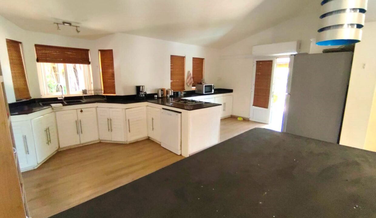 Villa for Sale – Les Multipliants, Petite Rivière Noire 4 Bedrooms (11)