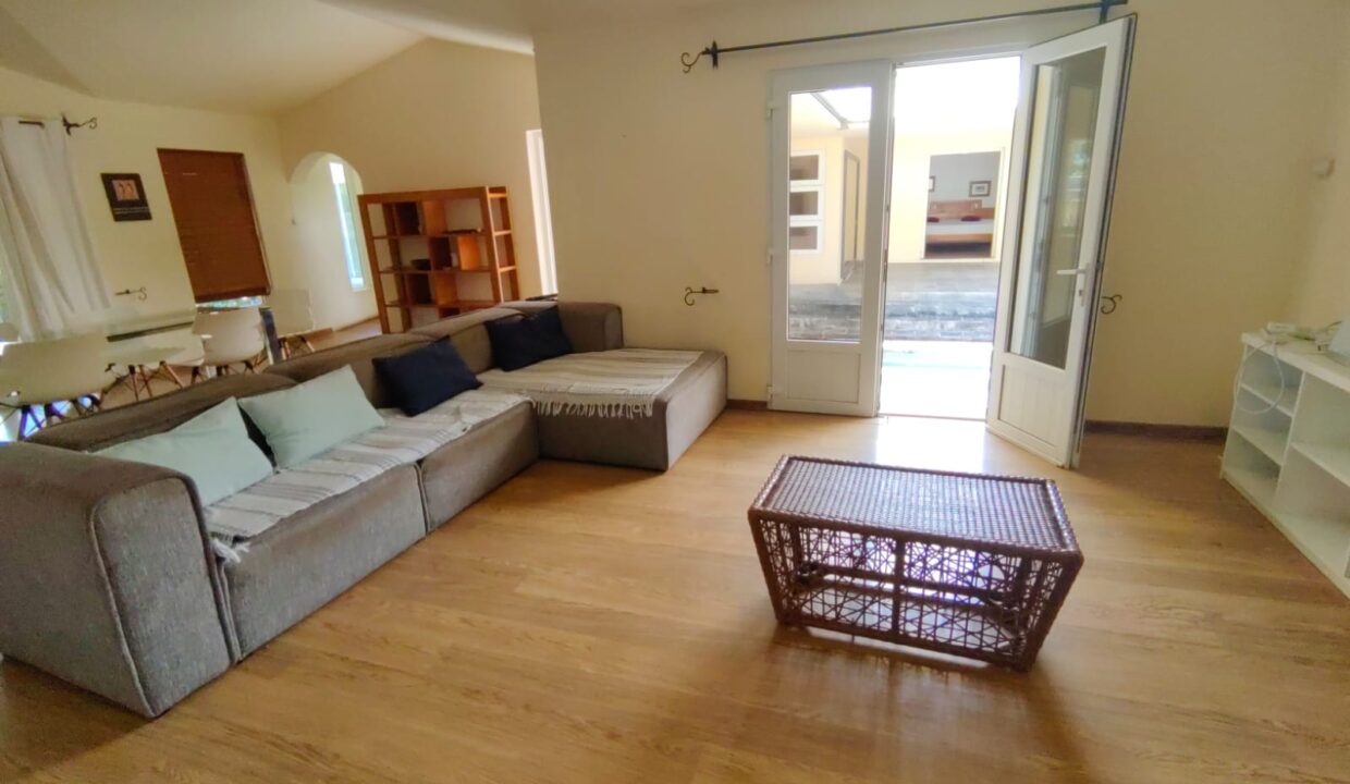 Villa for Sale – Les Multipliants, Petite Rivière Noire 4 Bedrooms (16)