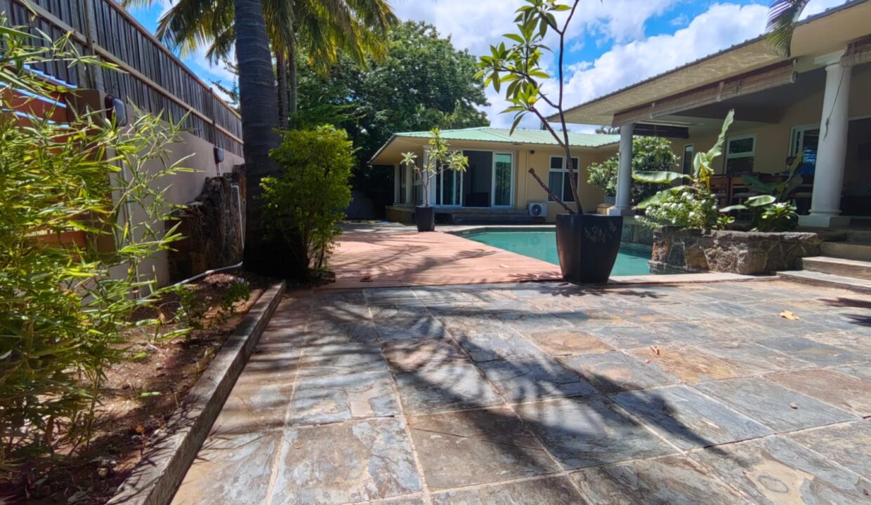 Villa for Sale – Les Multipliants, Petite Rivière Noire 4 Bedrooms (38)