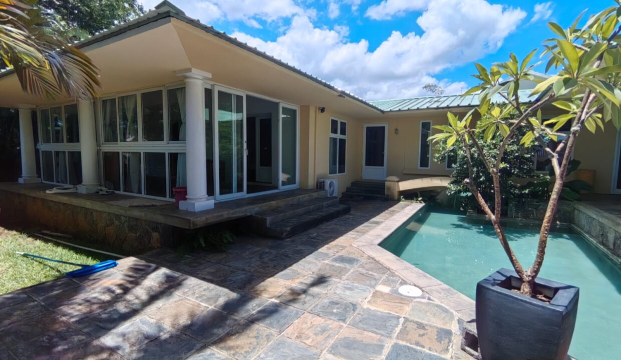 Villa for Sale – Les Multipliants, Petite Rivière Noire 4 Bedrooms (39)
