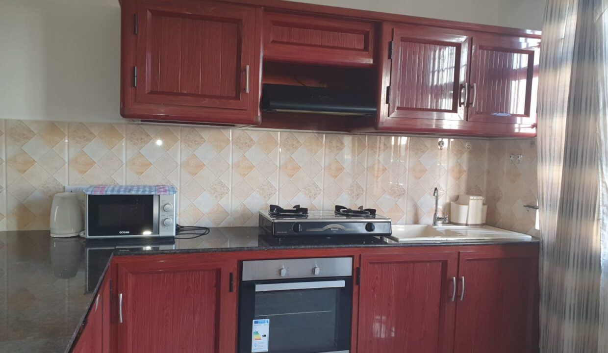 2-Bedroom Apartment for Rent – Ebène 1st Floor (3)