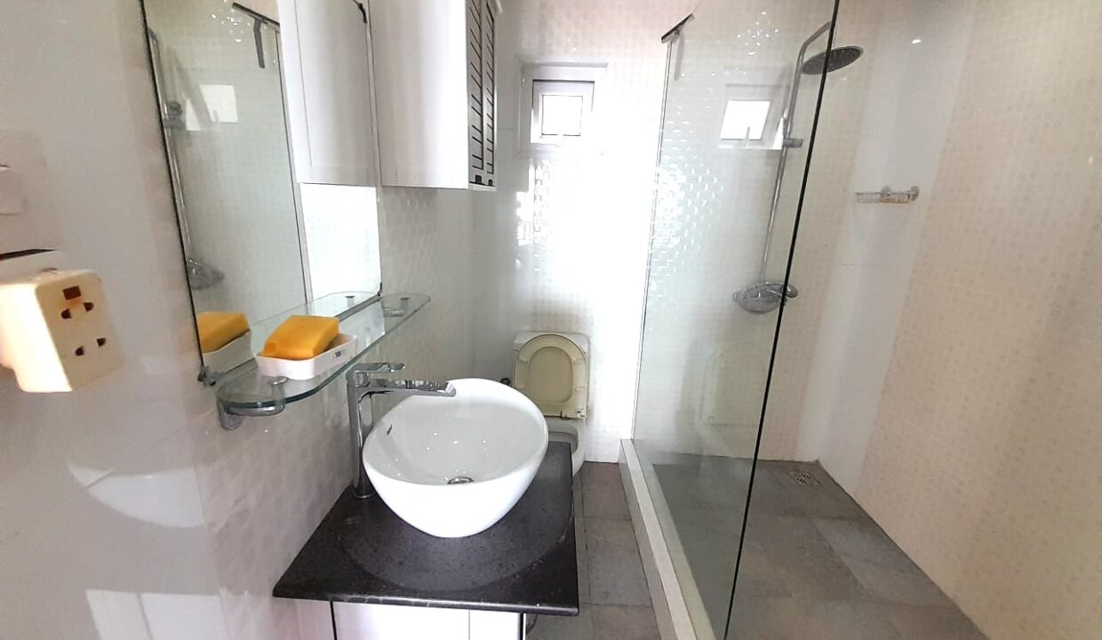 Beachfront Apartment for Rent – Flic en Flac 2 Bedrooms (10)