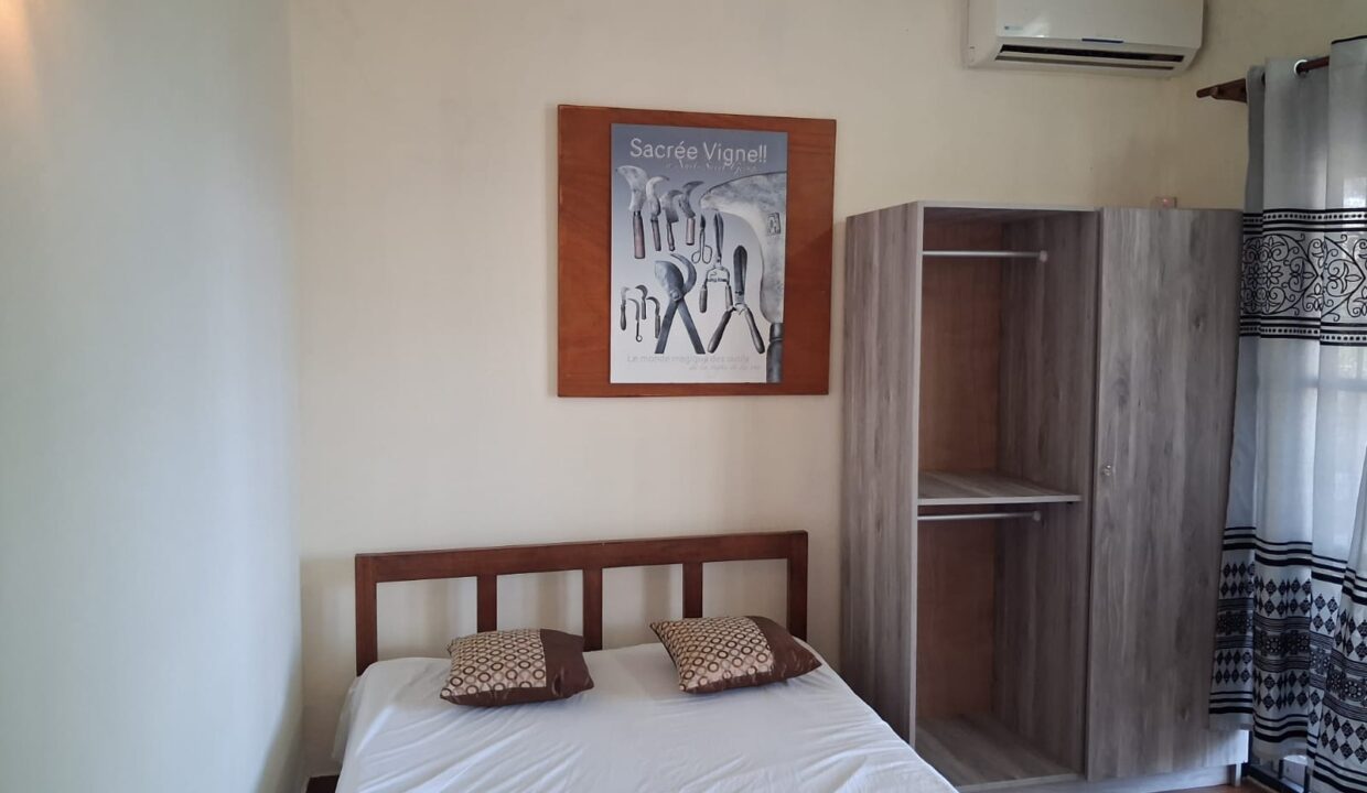 Beachfront Apartment for Rent – Flic en Flac 2 Bedrooms (11)
