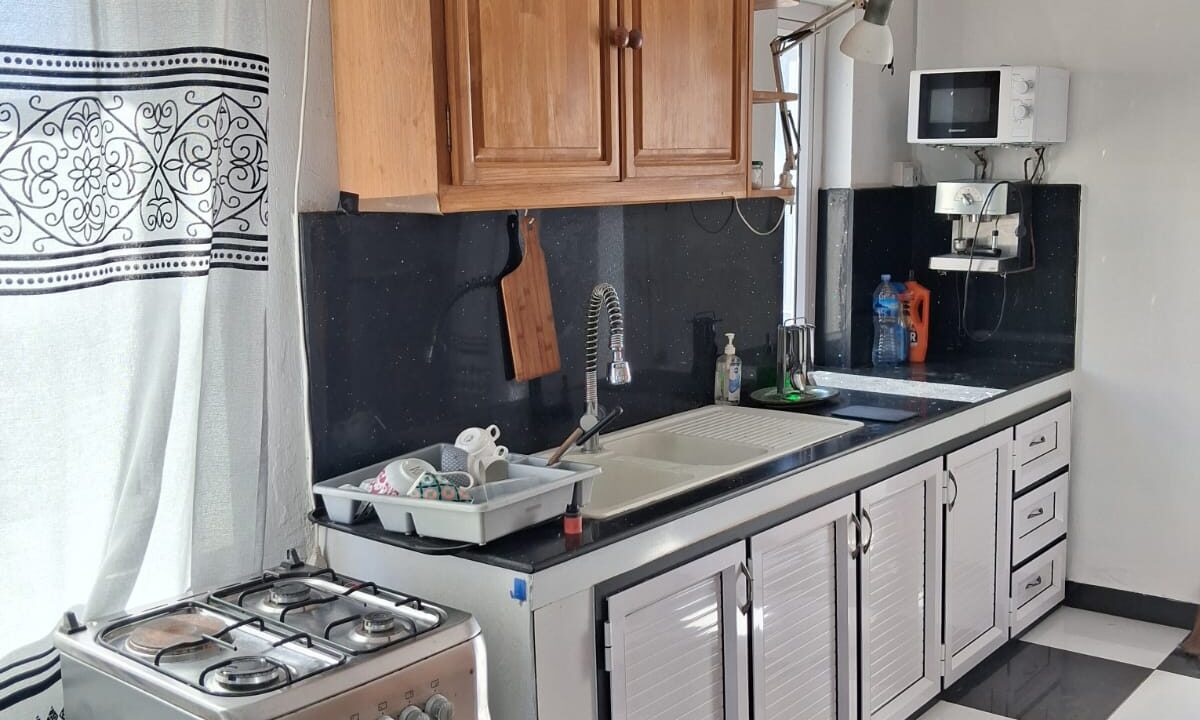 Beachfront Apartment for Rent – Flic en Flac 2 Bedrooms (2)