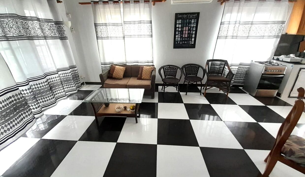 Beachfront Apartment for Rent – Flic en Flac 2 Bedrooms (4)