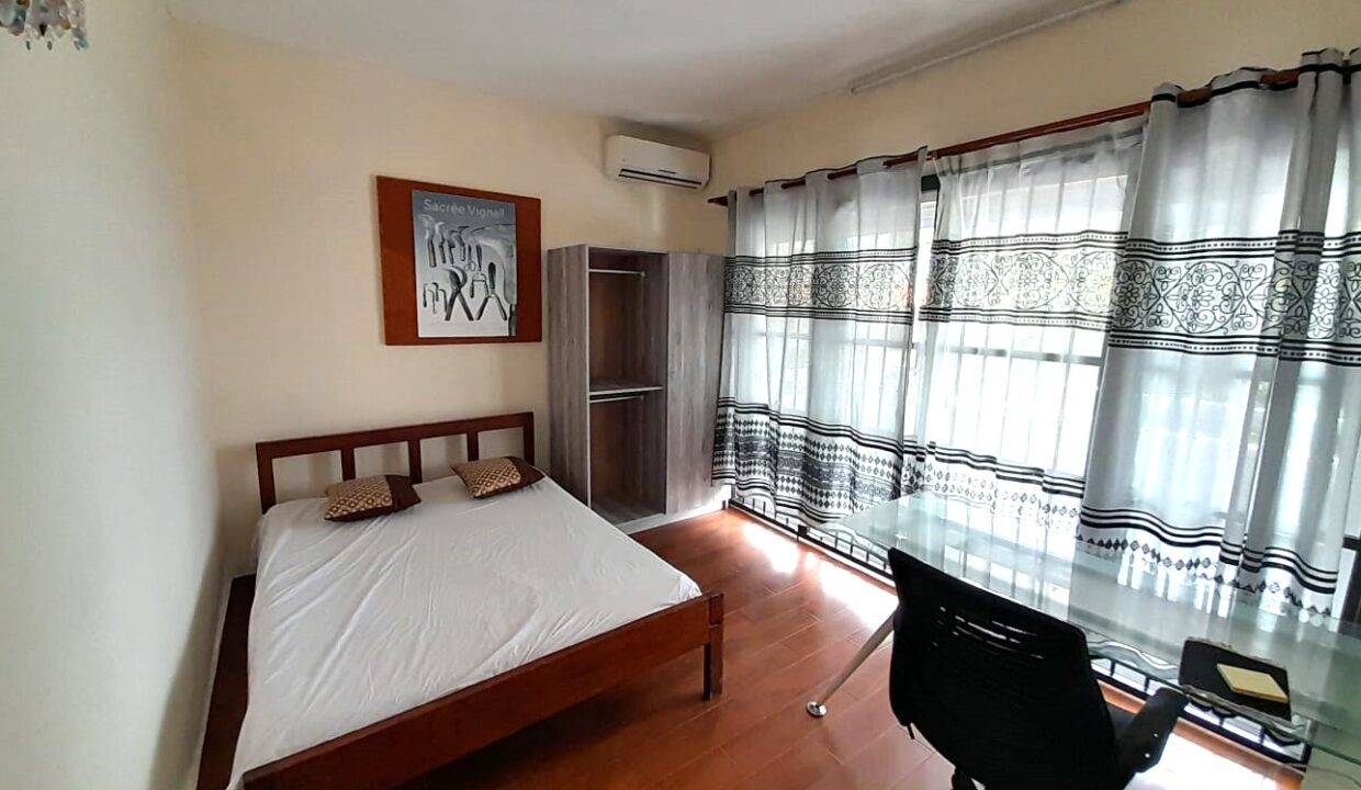 Beachfront Apartment for Rent – Flic en Flac 2 Bedrooms (7)