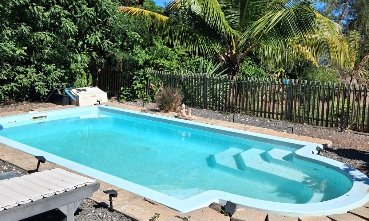 Beachfront Apartment for Rent – Flic en Flac 2 Bedrooms (9)