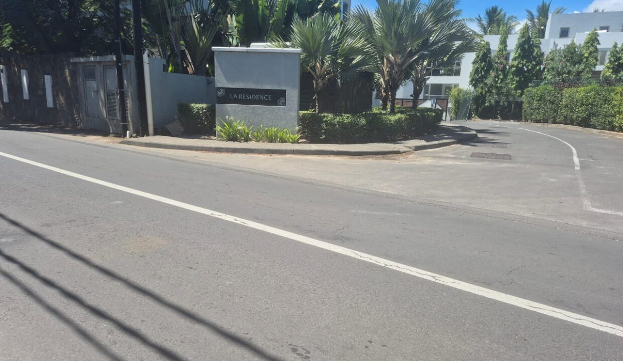 Beachfront Land for Sale – Pereybere 33 Perches