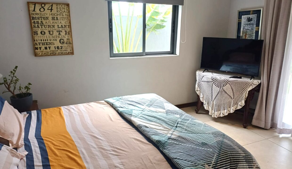 Furnished Studio for Rent – Ebène (4)