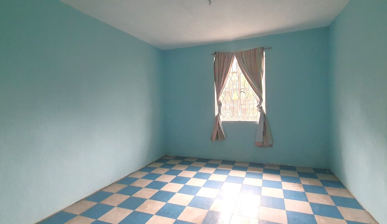 House for Sale – Rose Hill 8 Bedrooms (12)