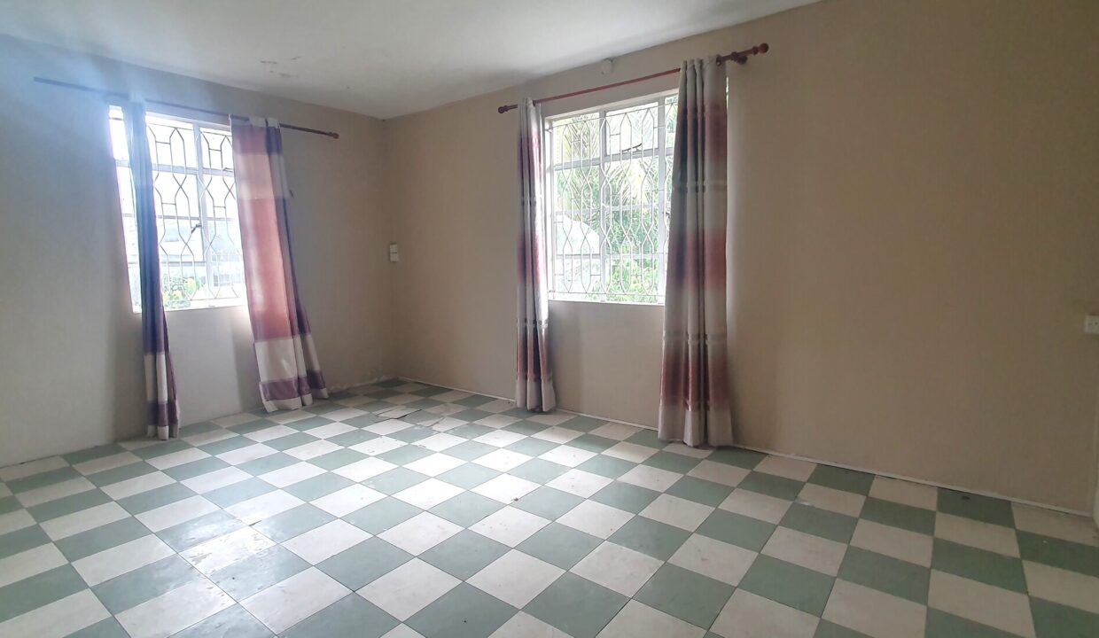 House for Sale – Rose Hill 8 Bedrooms (14)