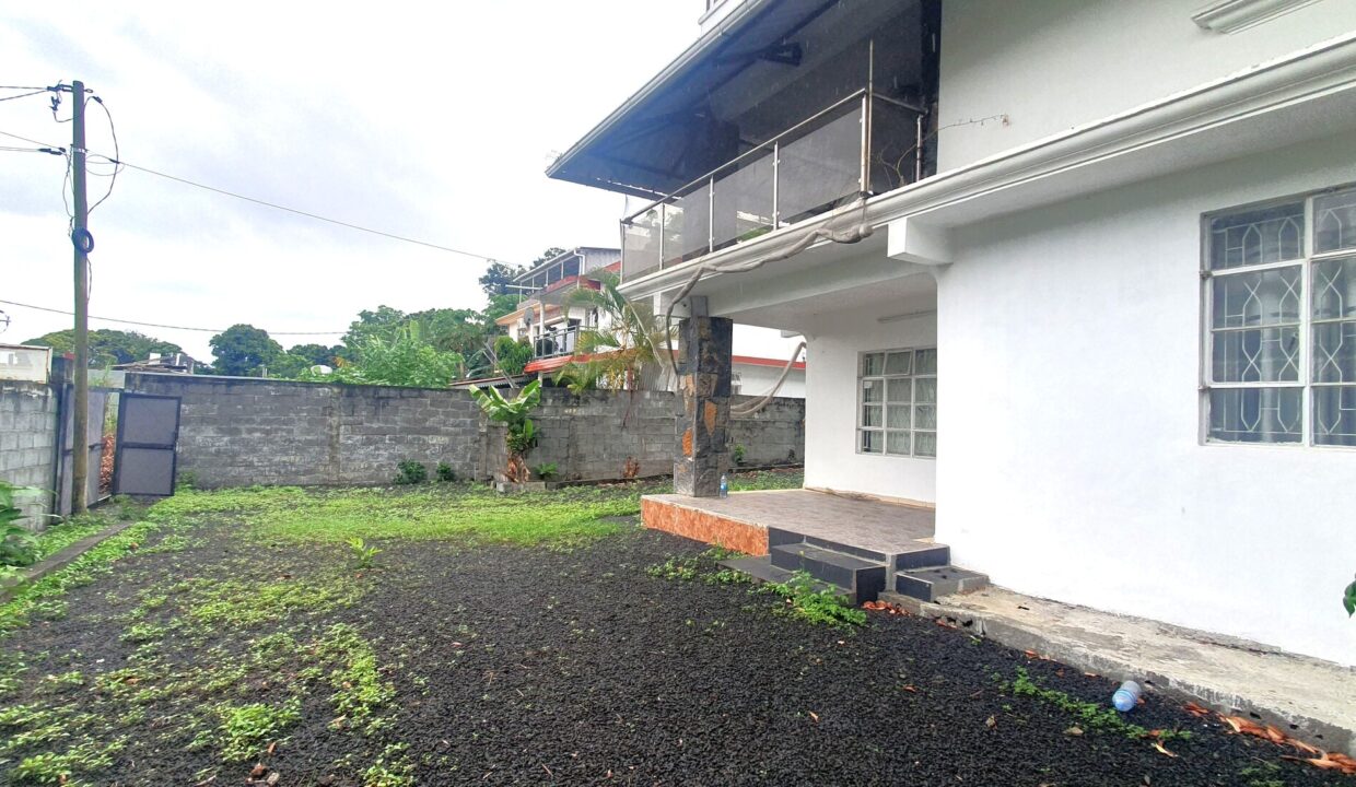 House for Sale – Rose Hill 8 Bedrooms (21)