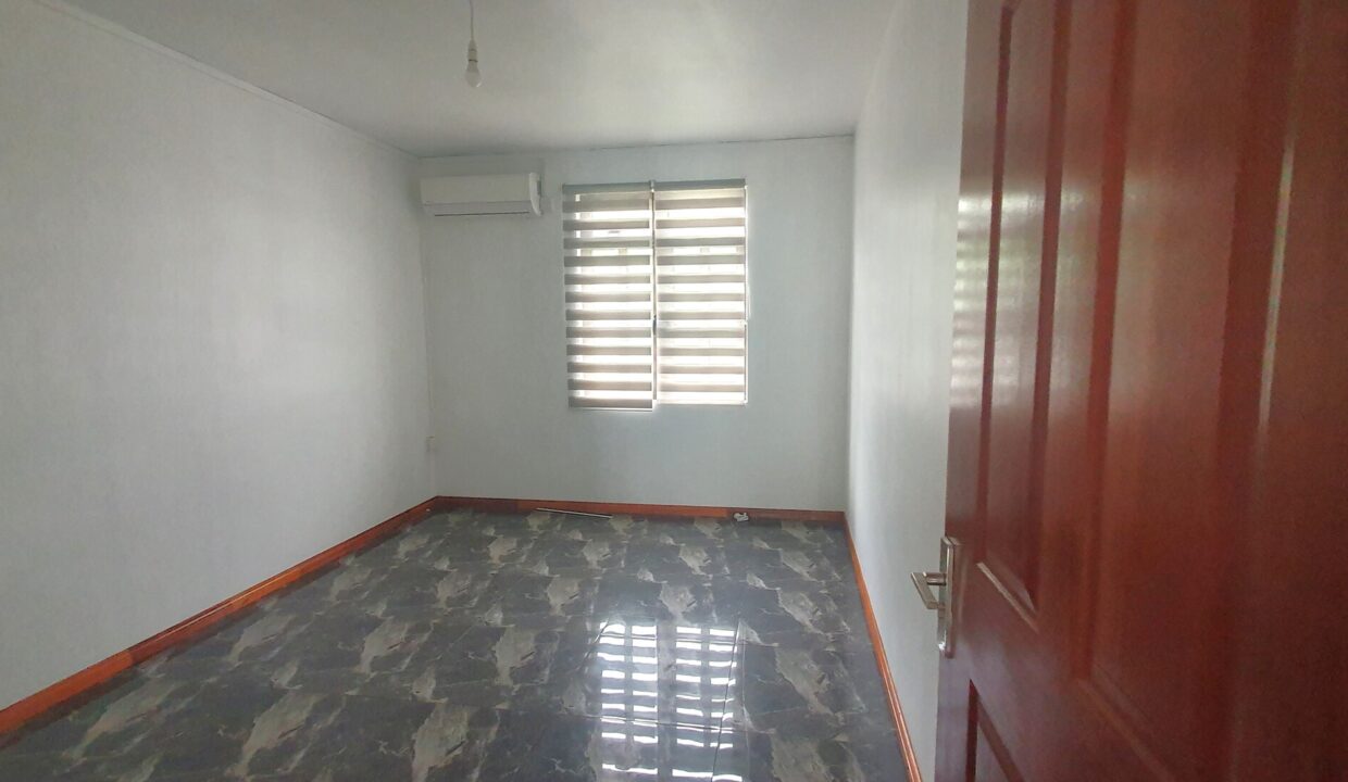 House for Sale – Rose Hill 8 Bedrooms (29)