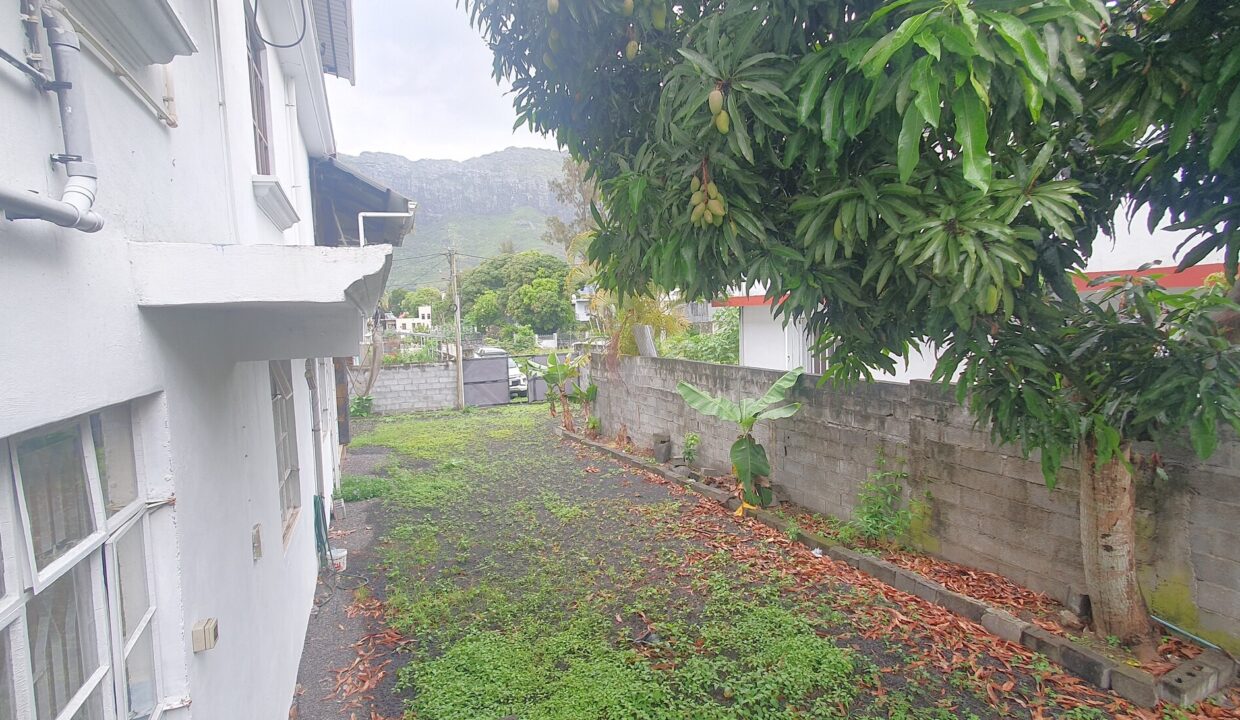 House for Sale – Rose Hill 8 Bedrooms (3)