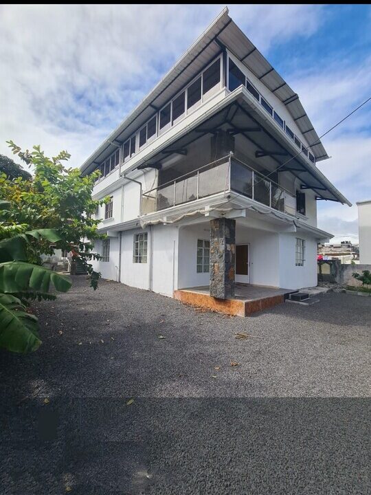 House for Sale – Rose Hill 8 Bedrooms (32)