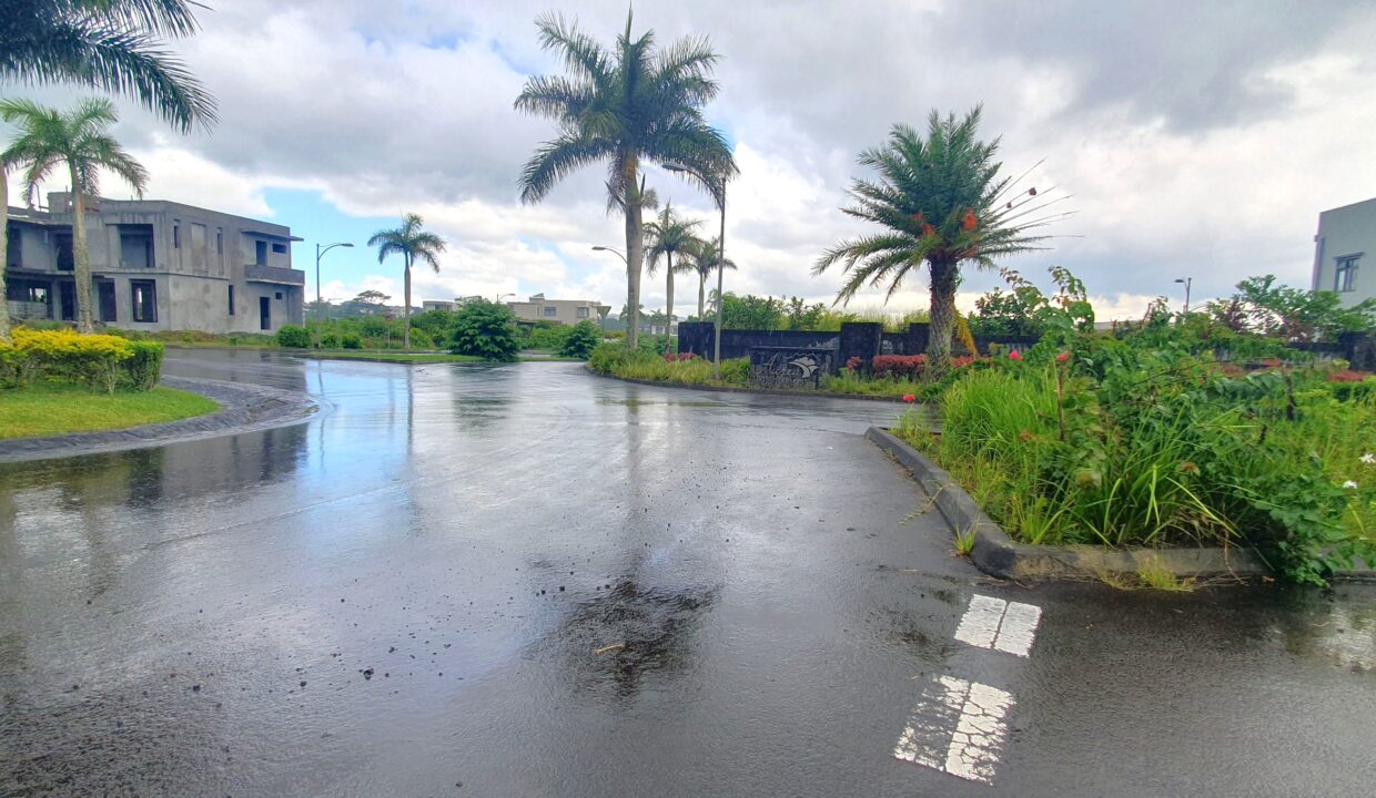 Land for Sale in the Gated Morcellement Aurea – Bois de Natte, Côte d’Or (6)