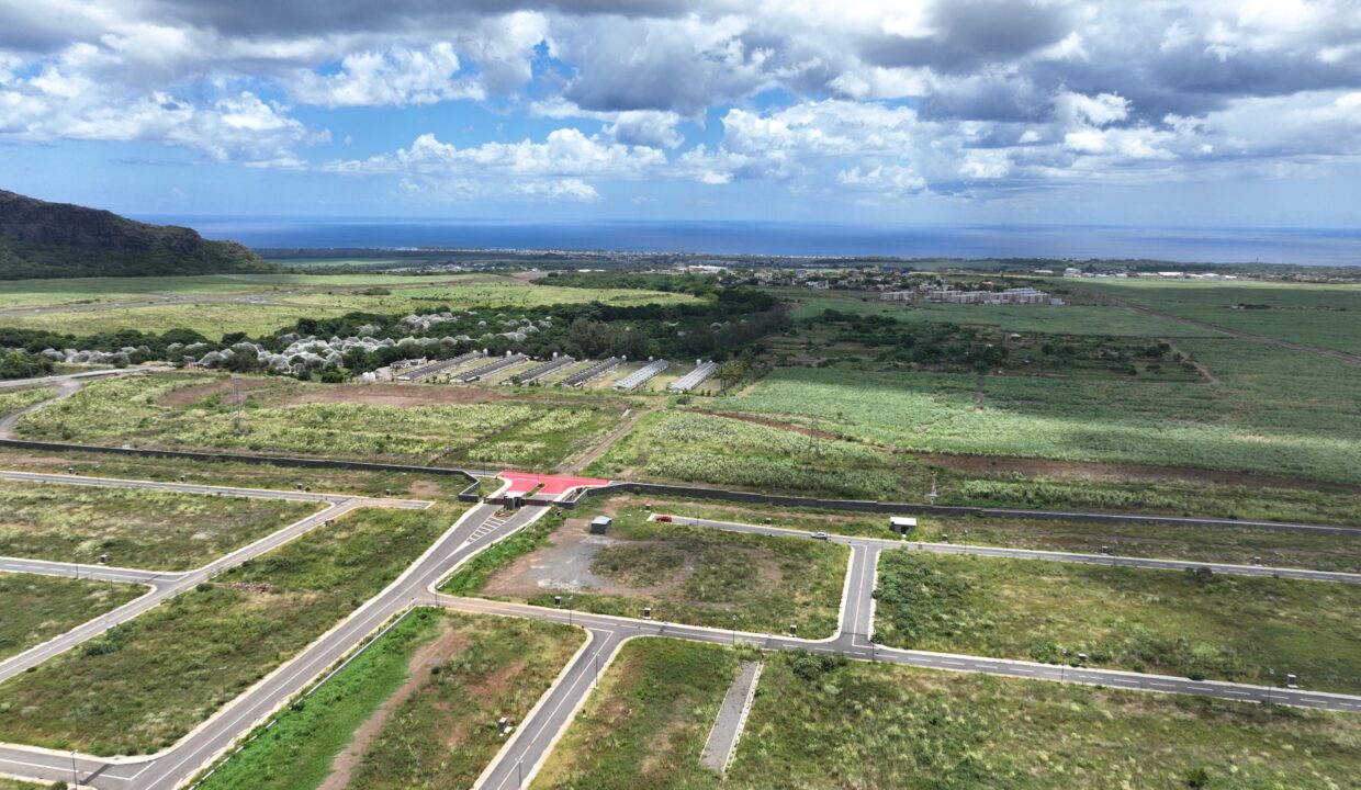 Residential Land for Sale – Lotissement Pierrefonds 15.28 Perches