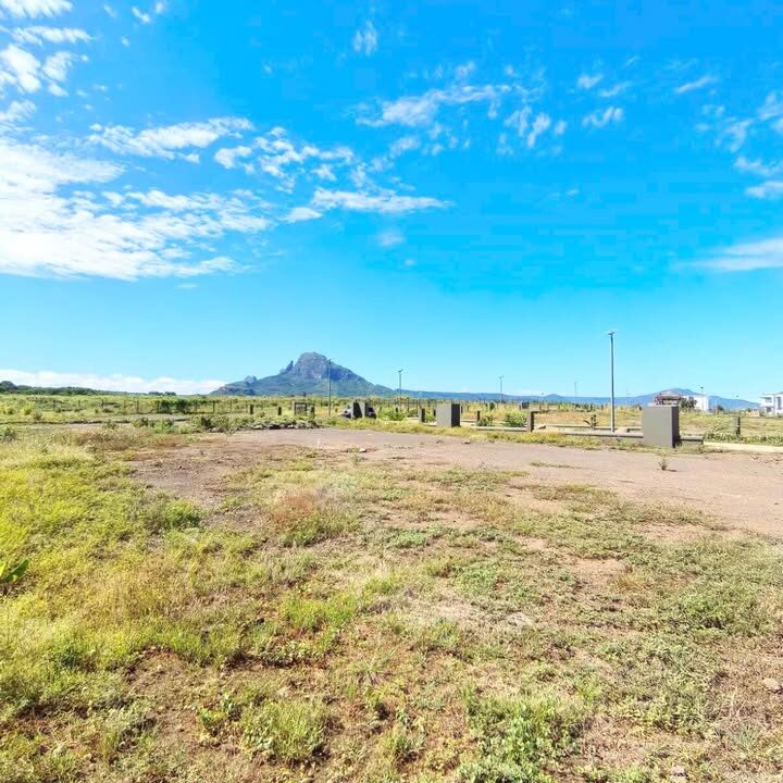 Residential Land for Sale – Oceanside, Flic en Flac 8.92 Perches (10)