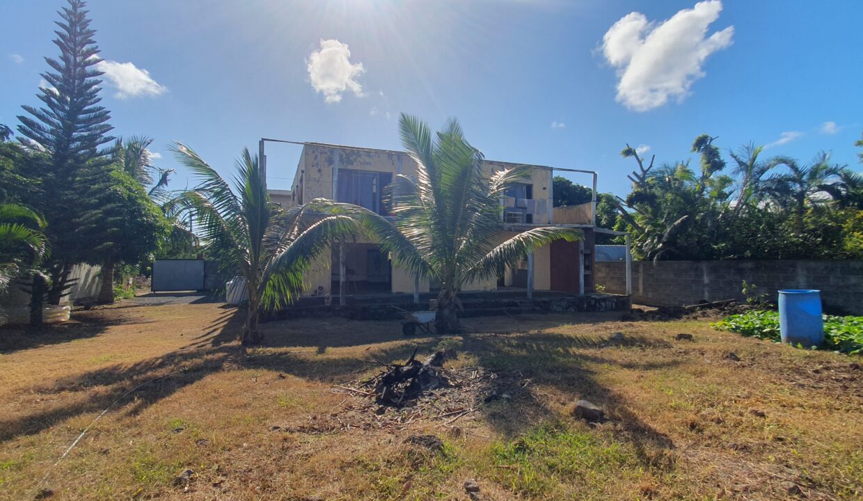 Unfinished House for Sale – Vale, Near La Croisette Grand Baie (4)