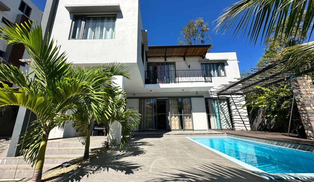Exceptional Contemporary 4-bedroom Villa for sale in Grand-Baie — Vingt-Pieds (2)